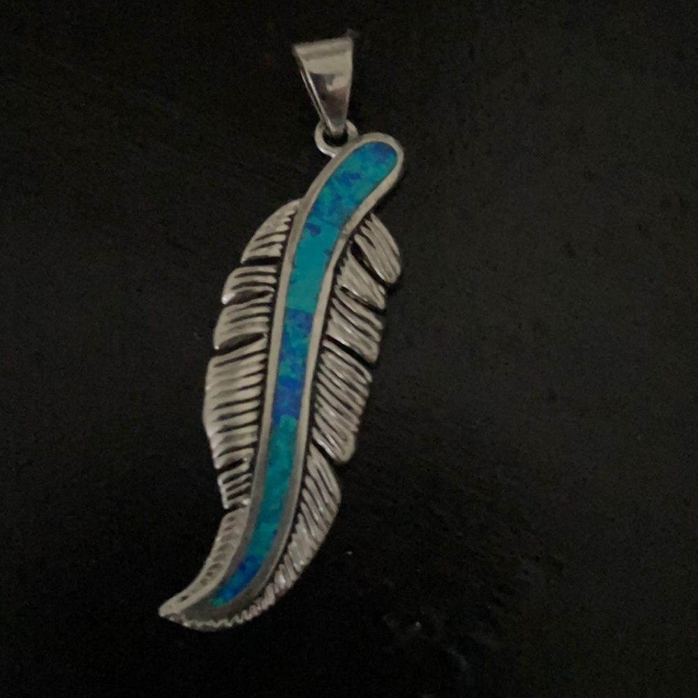 Montaña Siver Pendant